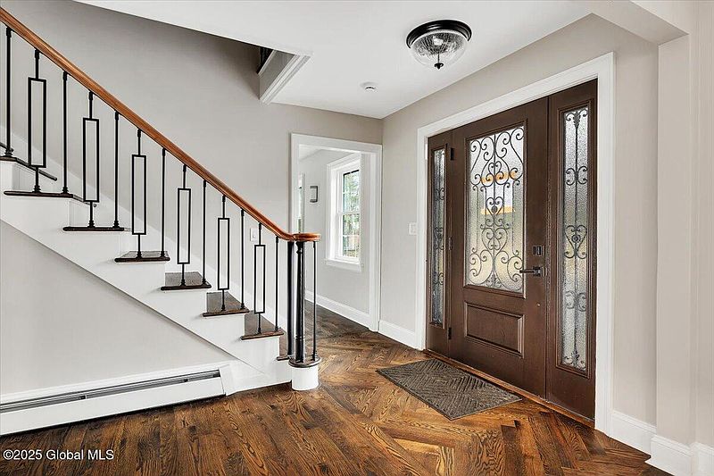 3rd image of 4 Pine Drive South