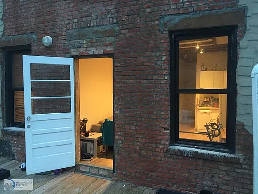 Rented by Metropolitan Property Group | media 55