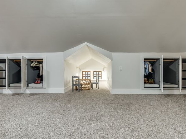 Additional property image - 206 S Edgefield Ave, Dallas, TX 75208