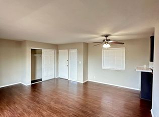 ALBERT, Costa Mesa, CA 92627