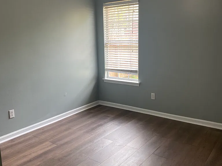 1849 Winship Dr — Photo 8