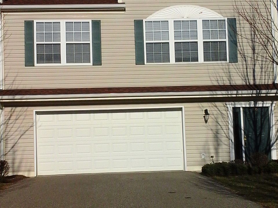 1st image of 195 Kitty Ln