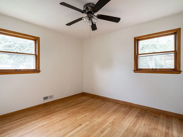 422 Gascoigne Dr — Photo 13