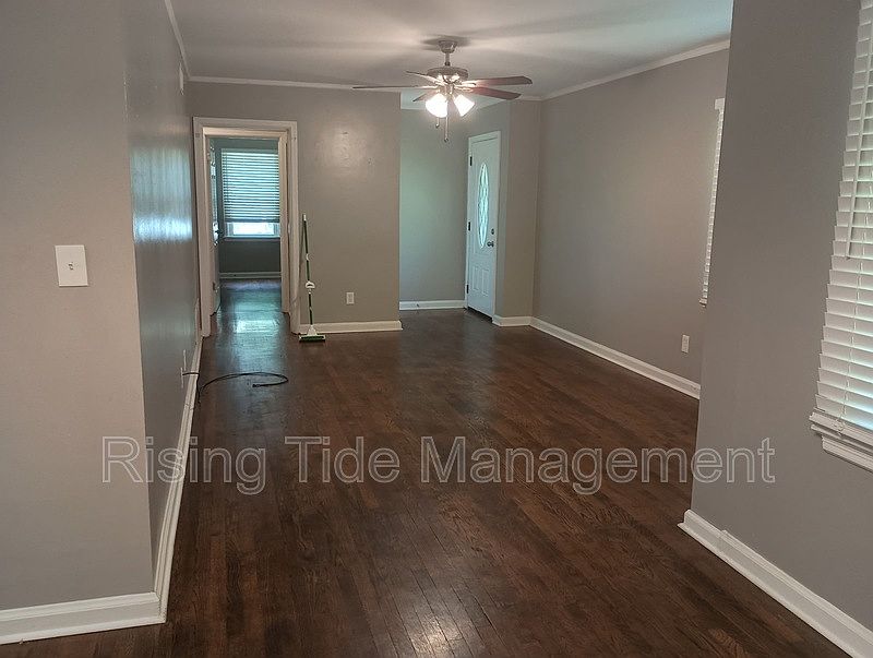 2nd image of 3580 Honeysuckle Rd