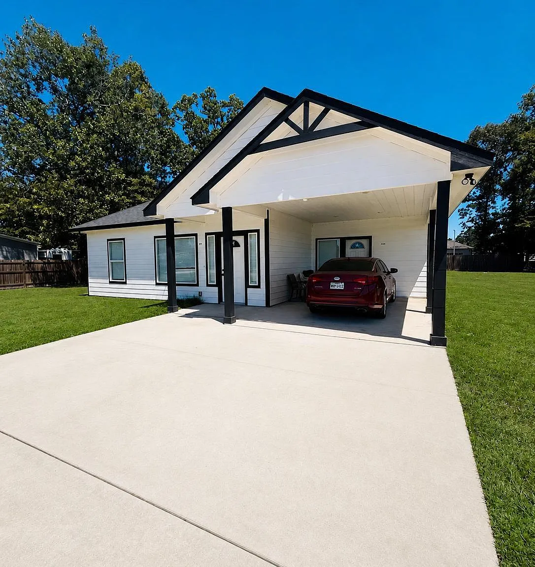 3 bed, 2.0 bath, 1400 sqft, $1,750 — Photo 2