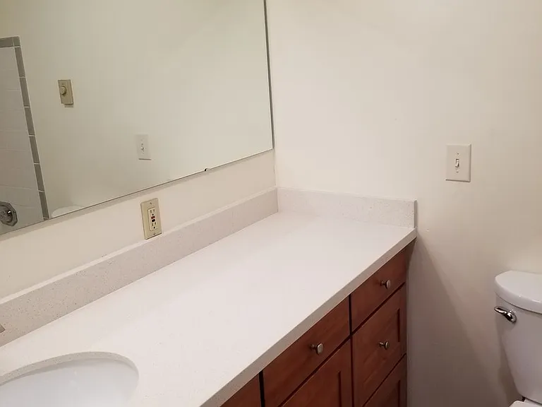 3231 Nassau St — Photo 10