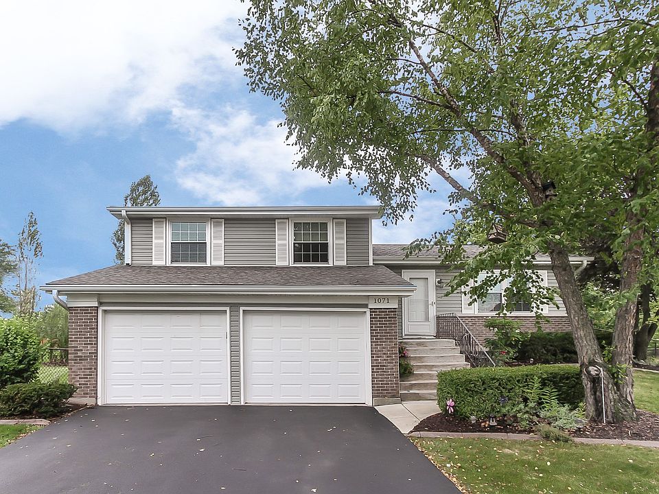 2nd image of 1071 Warwick Cir N