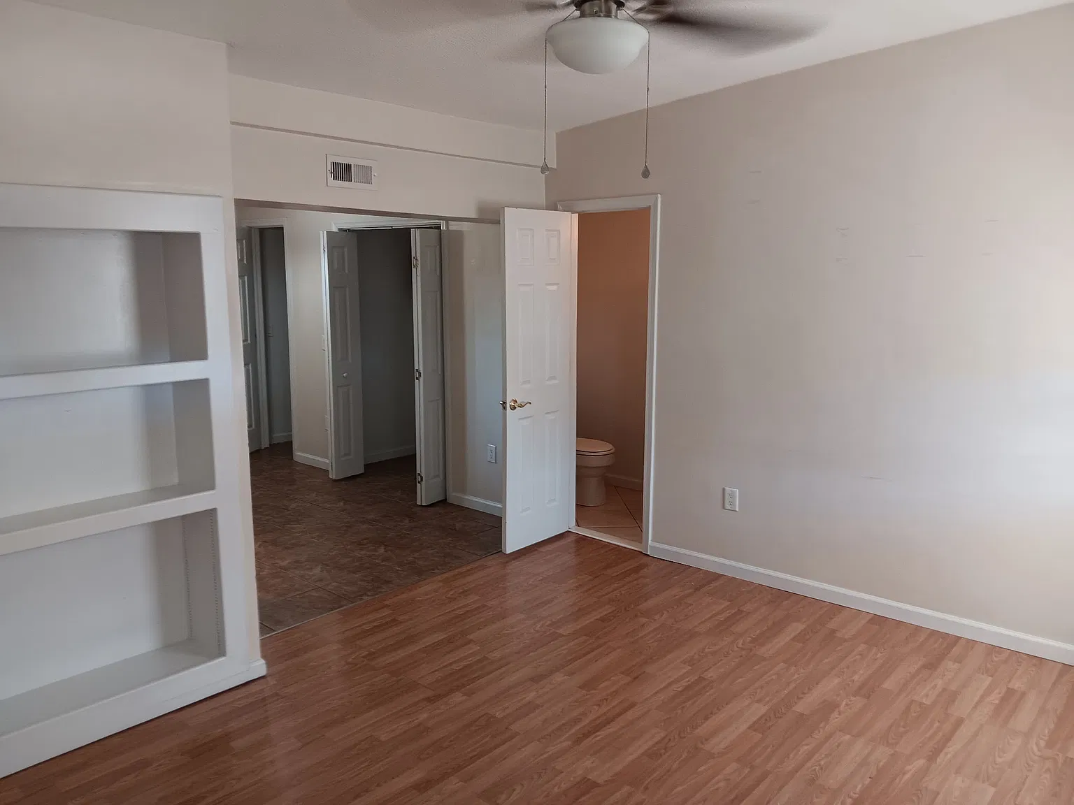 2 bed, 1.5 bath, $1,095 — Photo 3