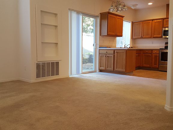 Kitchen_Living2