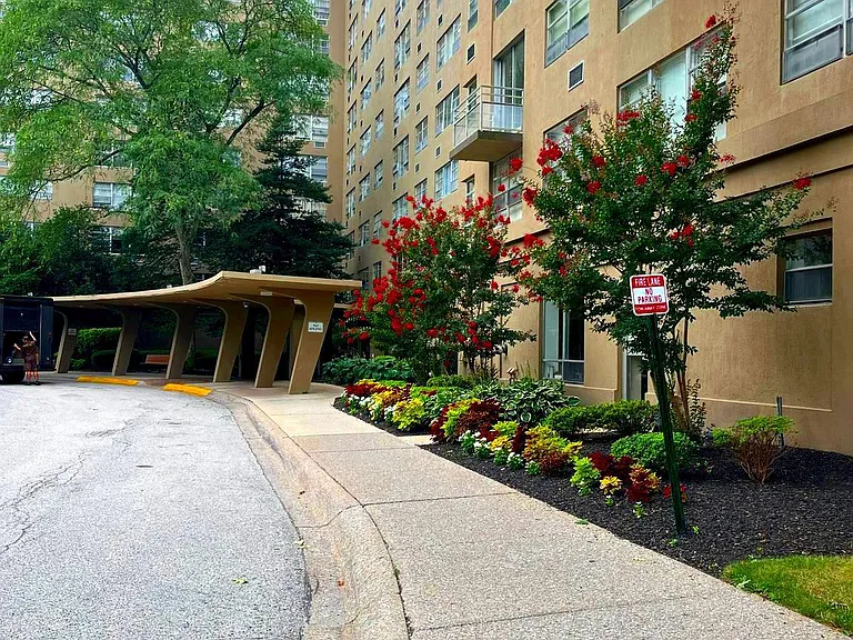 1030 E Lancaster Ave #1001 — Photo 9