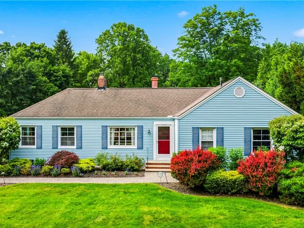 6666 Ridgebury Blvd, Mayfield Heights, OH 44124