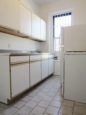 Rented by City Connections Realty | media 9