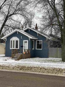 410 6th Ave NE, Minot, ND, 58703