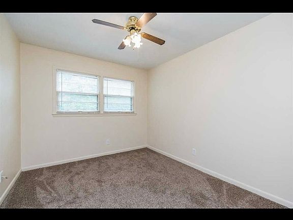 4th image of 1408 Bayou Ct APT 8