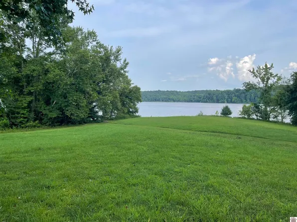 9 Donaldson Shores Dr, Cadiz, KY 42211