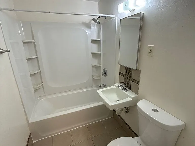 926 SE Uglow Ave #3 — Photo 15