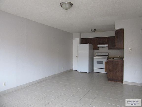 4th image of 630 W Taft Ave APT 13