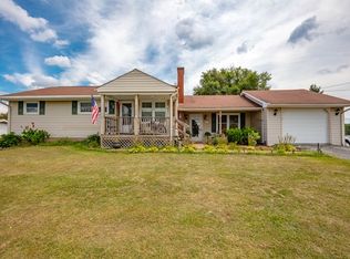 370 Clearview Dr, Christiansburg, VA 24073