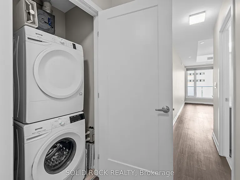 530 De Mazenod Ave #201 — Photo 17