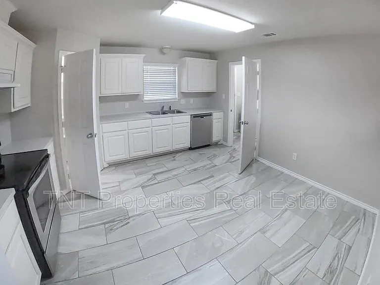 9871 Riskys Ranch Dr — Photo 3