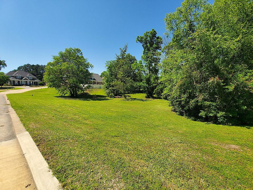 2nd image of Chadwick Dr #17