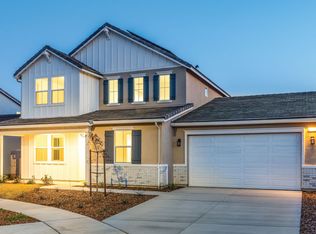 2685 Vineyard St, Hanford, CA 93230