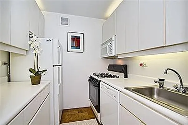 Sold by Caran Properties | media 9