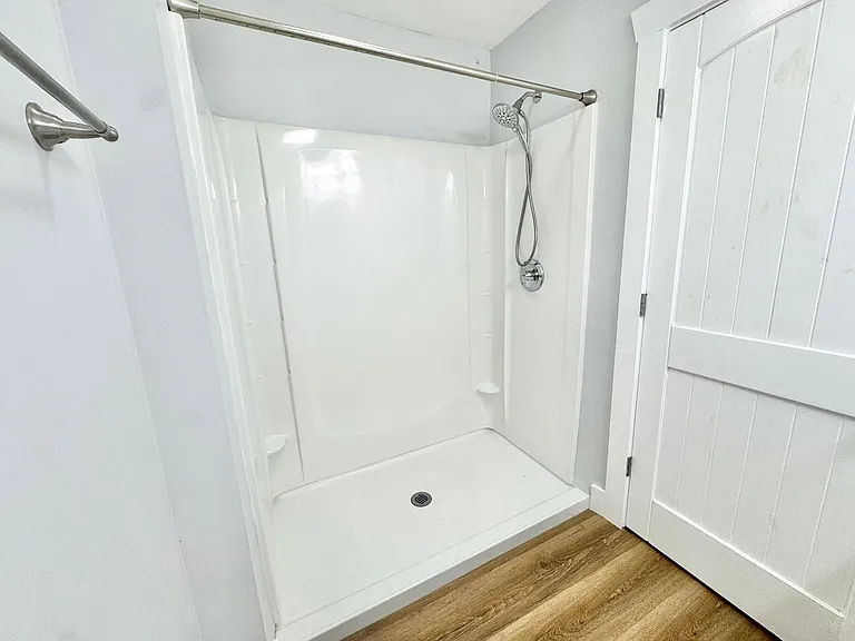 607 Dyches Dr — Photo 12