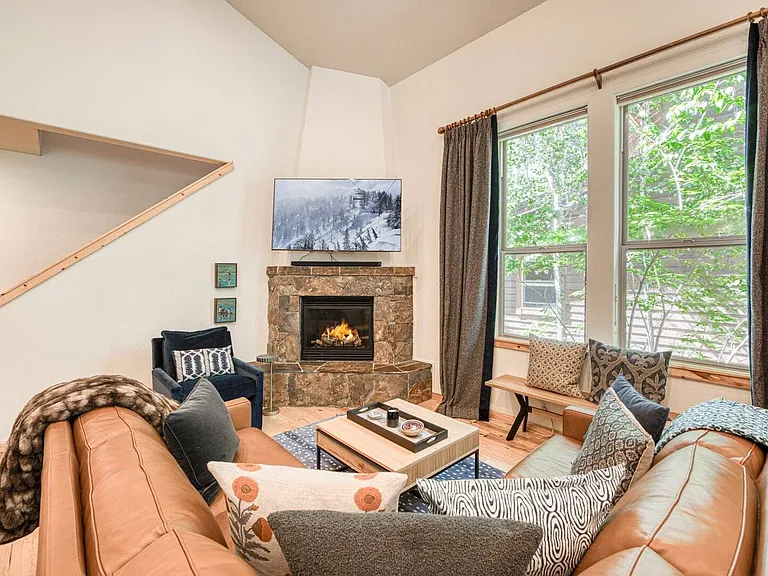 10559 Sara Bear Ln — Photo 5