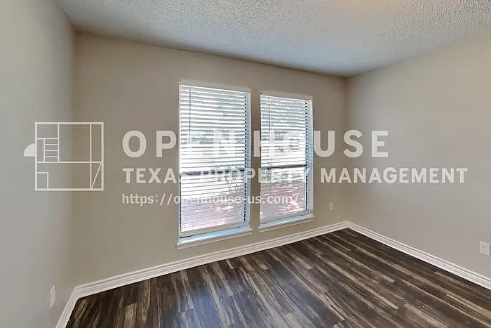 833 Harvest Glen Dr — Photo 9