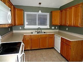 2nd image of 1531 Mayflower Dr