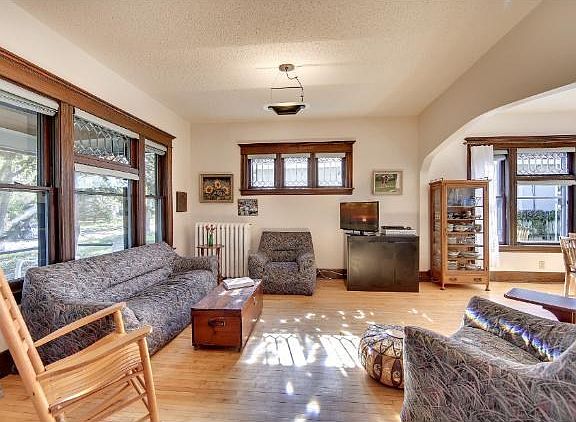 5th image of 3136 42nd Ave S