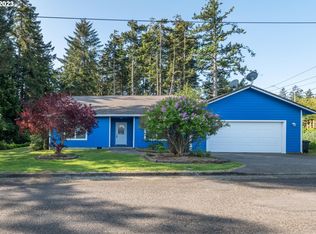 2515 Kinney St, North Bend, OR 97459