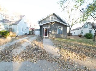 214 S Madison St, Hillsboro, KS 67063