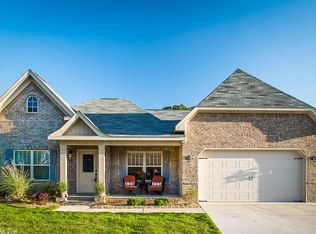 613 Surrey Ln, Benton, AR 72015