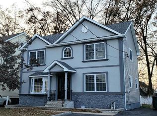 29 Carver Ave, Iselin, NJ 08830
