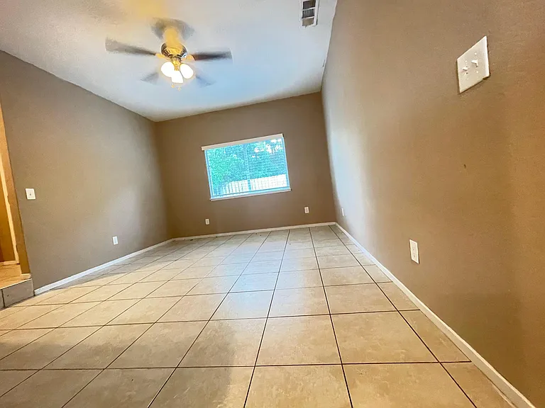 5020 E Eight Mile Rd — Photo 8
