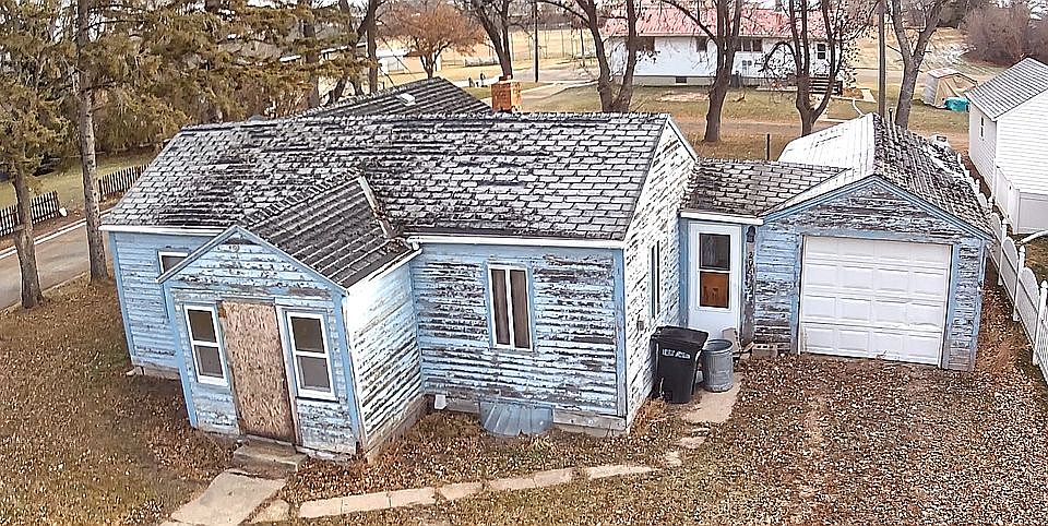 1st image of 206 Lincoln Ave N
