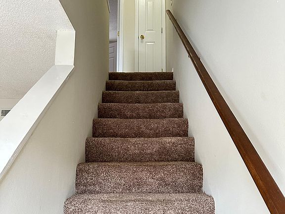 4th image of 1820 Summerhaven Ave #3