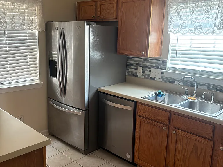 102 Rhett Ct — Photo 29