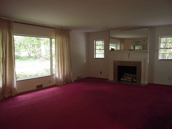 5th image of 601 Harman Ave