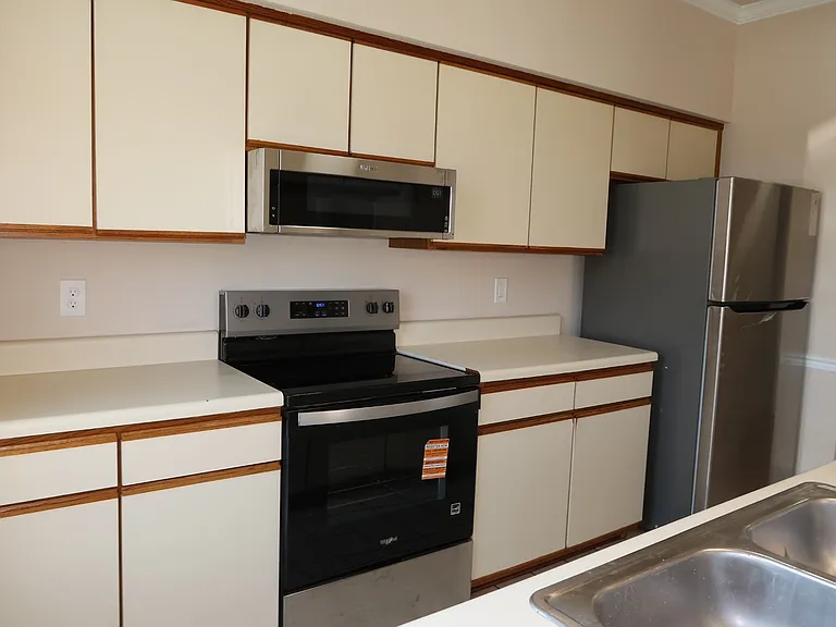 417 Greenview Dr — Photo 11