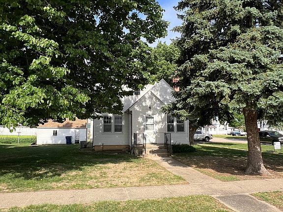 4th image of 902 Redick Ave