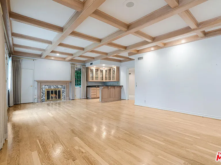 604 N Linden Dr — Photo 11