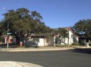 8401 Corto Cir, Windcrest, TX 78239