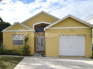 9949 W Daffodil Ln, Hollywood, FL 33025