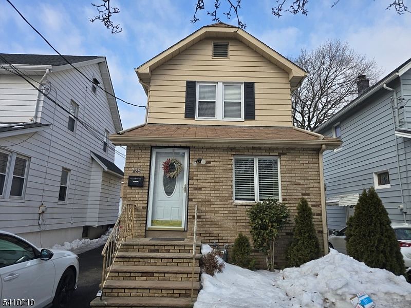 1st image of 725 Schuyler Ave