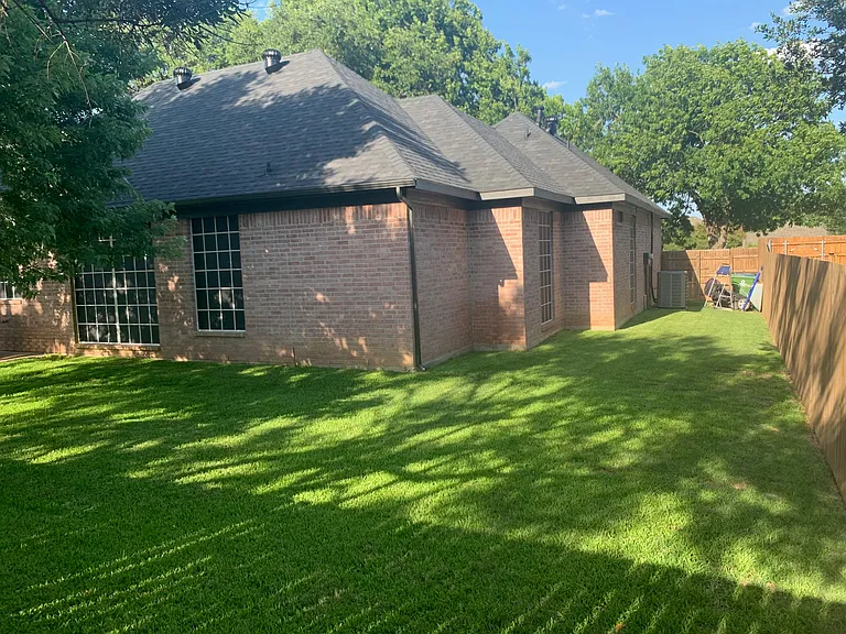 2517 Cornell Dr — Photo 3