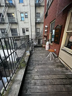 Rented by REAL New York | media 19