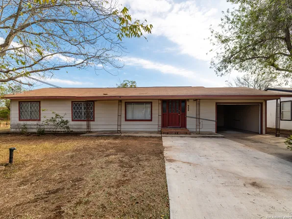 908 Broadway, Jourdanton, TX 78026